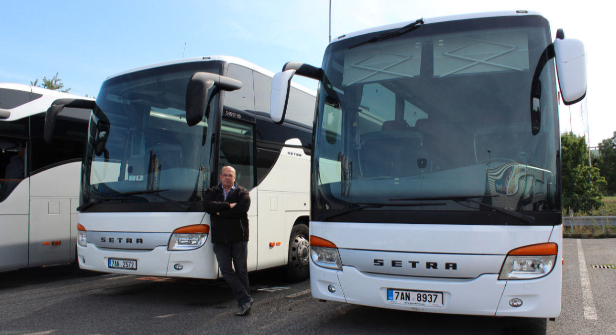 Dank langjähriger Erfahrung und guter Marktkenntnis findet Petr Čapek zuverlässig den passenden Bus für die Anforderungen seiner Kunden.